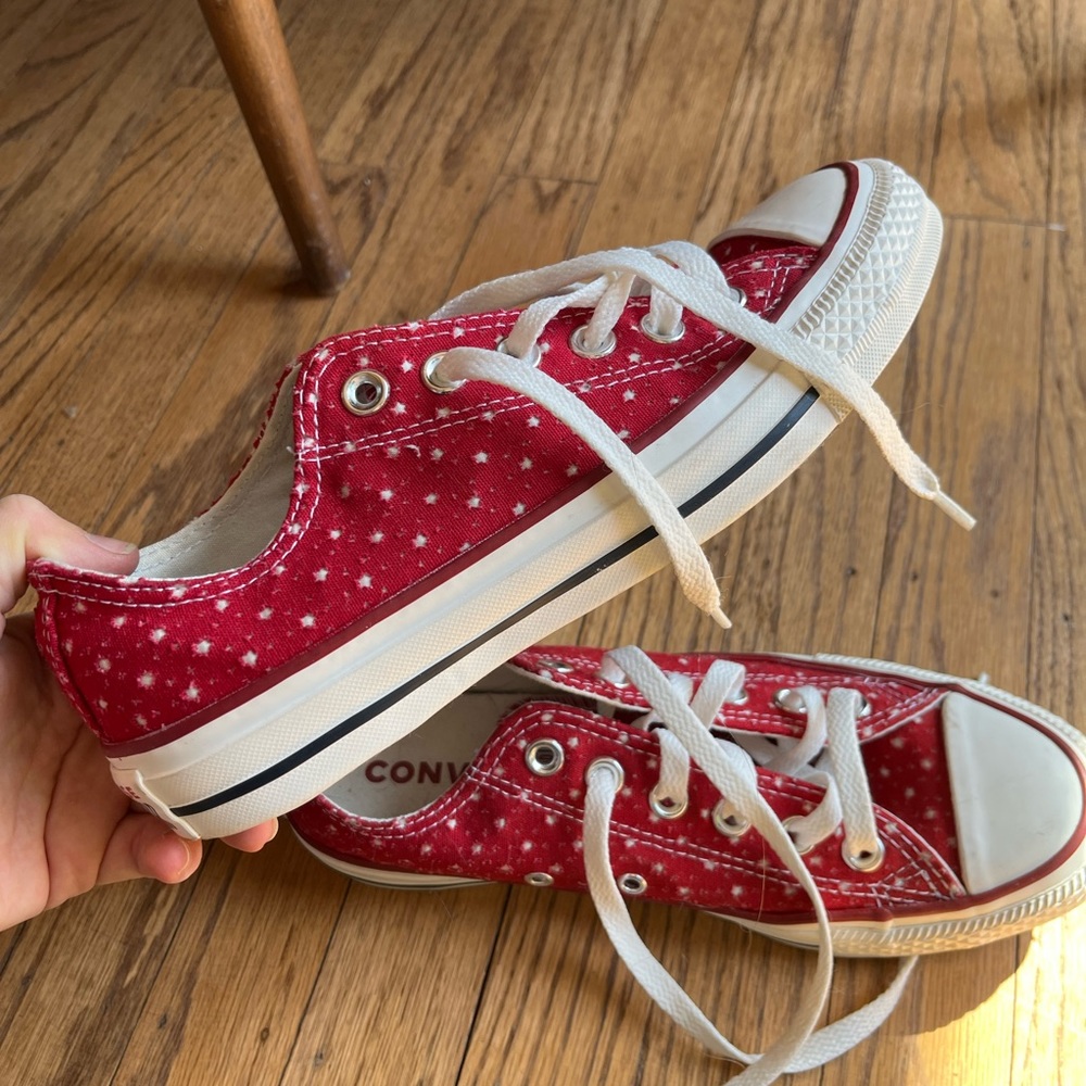 Limited addition NEVER WORN Red Star converse sneakers